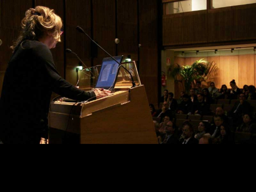 Elisabetta Zuanelli, tavola rotonda, Il futuro digitale